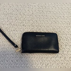 Michael Kors wallet/wristlet